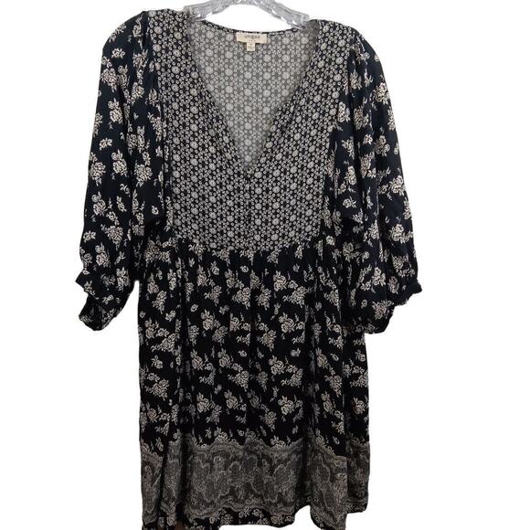 Umgee Tops - EUC Umgee Black/White Long Peasant Half Sleeves Top Size M